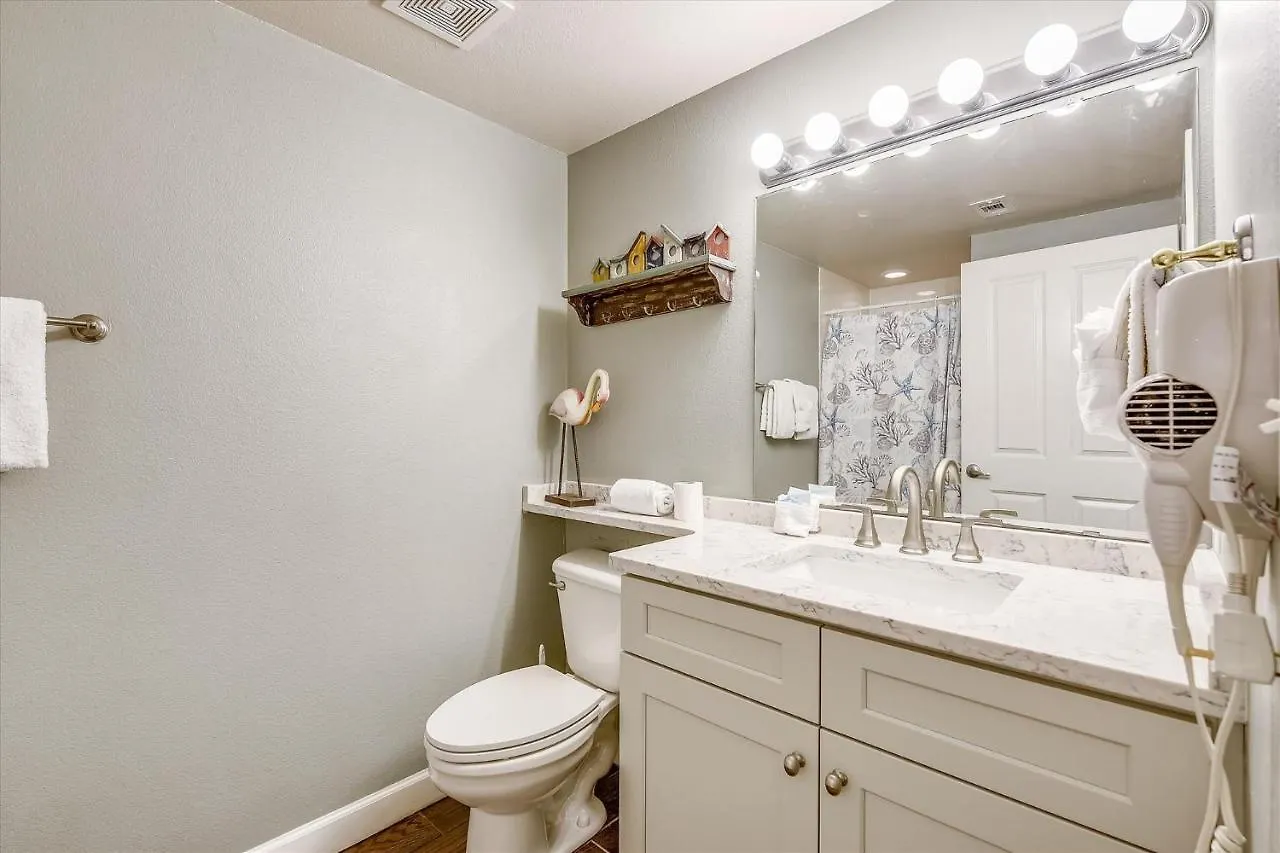 Shores Of Panama 1807 -Fantastic 2Bdbunks, Sleeps 8! Reserved Parking! Free Fun Condo Panama City Beach 0*,  United States