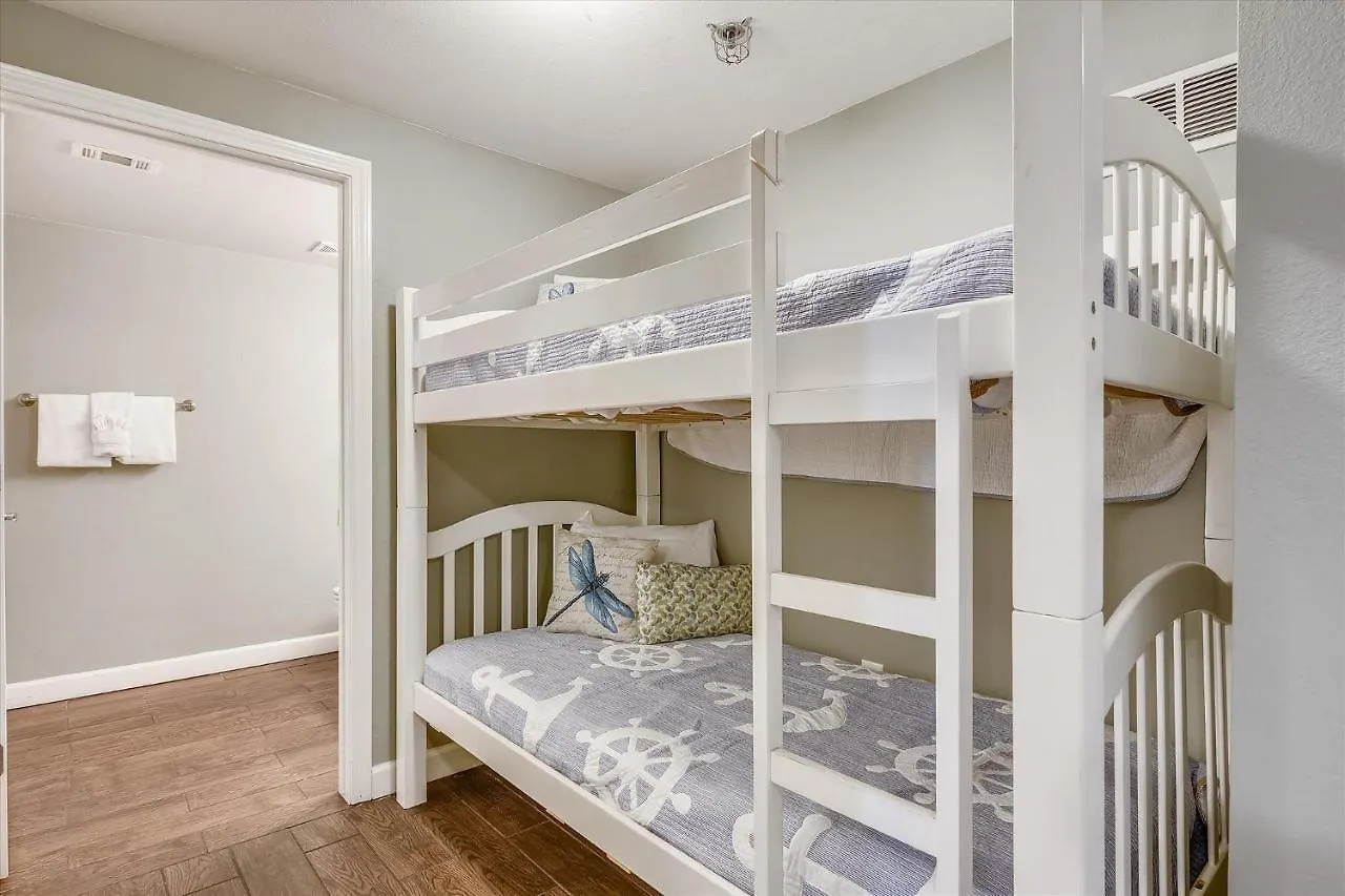 Shores Of Panama 1807 -Fantastic 2Bdbunks, Sleeps 8! Reserved Parking! Free Fun Condo Panama City Beach Apartment